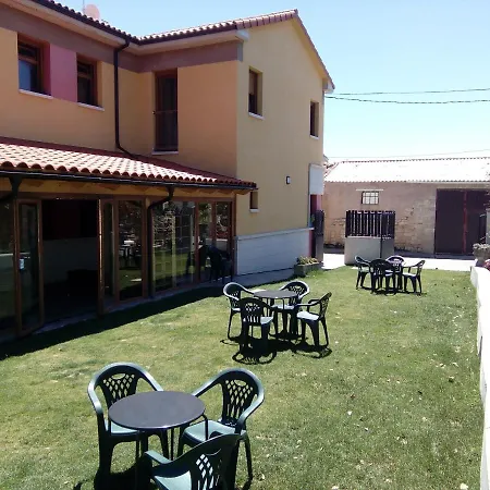 Хостел Hornillos Meeting Point